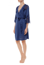Короткий халат Suavite lace-short-robe-slp115-19-blu-noella-w