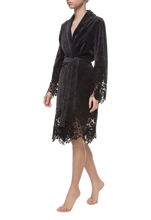 Короткий халат Suavite lace-short-robe-slp105-19-g-marielle-w