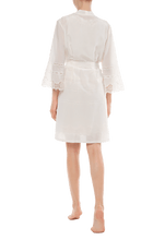 Короткий халат Suavite lace-short-robe-slp96-19-mw-lea-w