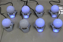 Smart LED ball, remotely controlled by a smartphone or tablet