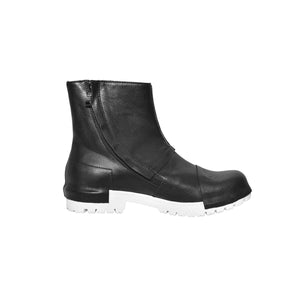 BOOTS ROBIN M BW